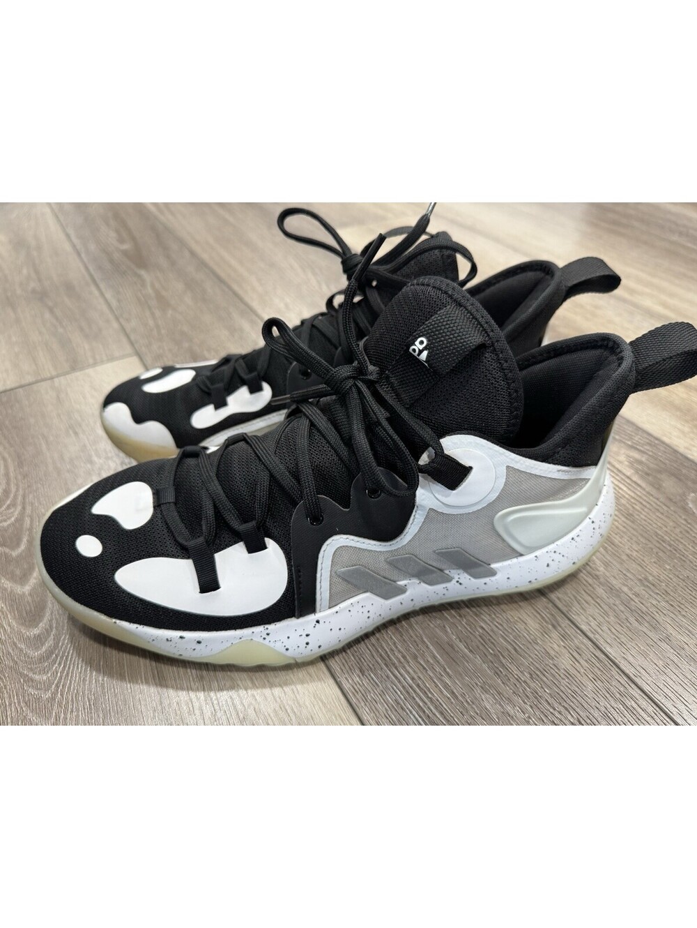 Adidas Mens MidCap Harden Stepback 2 Basketball Shoe, Black/Silver 9.5M US